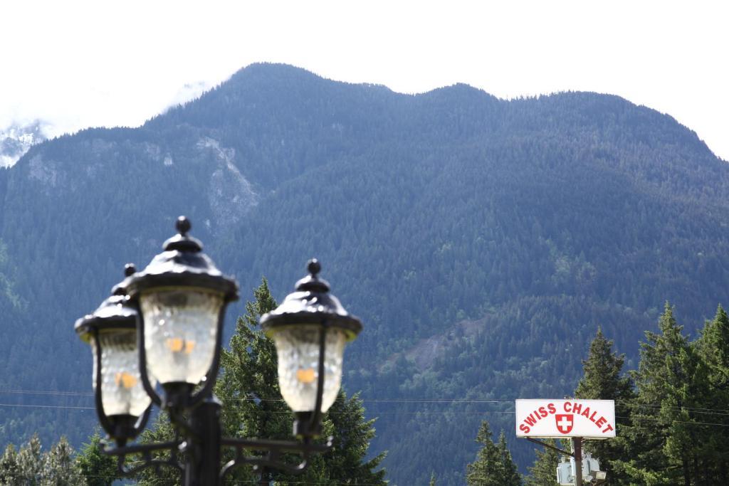 Swiss Chalets Motel Hope Zewnętrze zdjęcie